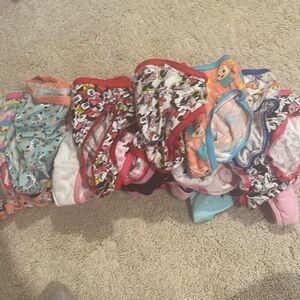 25 pairs on toddler girl underwear panty 2t/3t